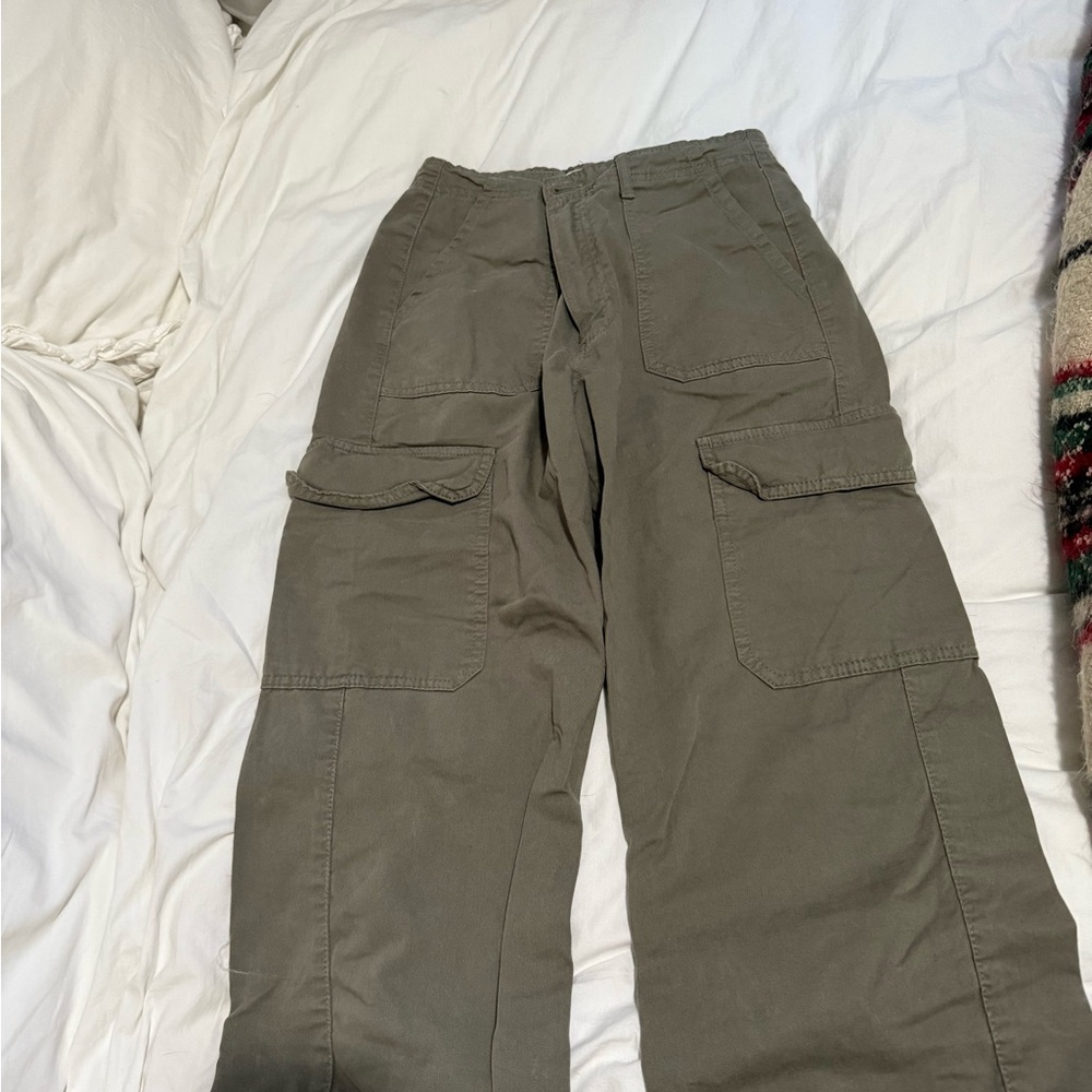 Zara Women's Olive Straight Leg Pants